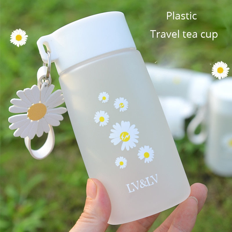 【美国仓】500ml Daisy可爱水瓶 BPA创意磨砂水瓶 带绳便携式饮料器旅行茶杯