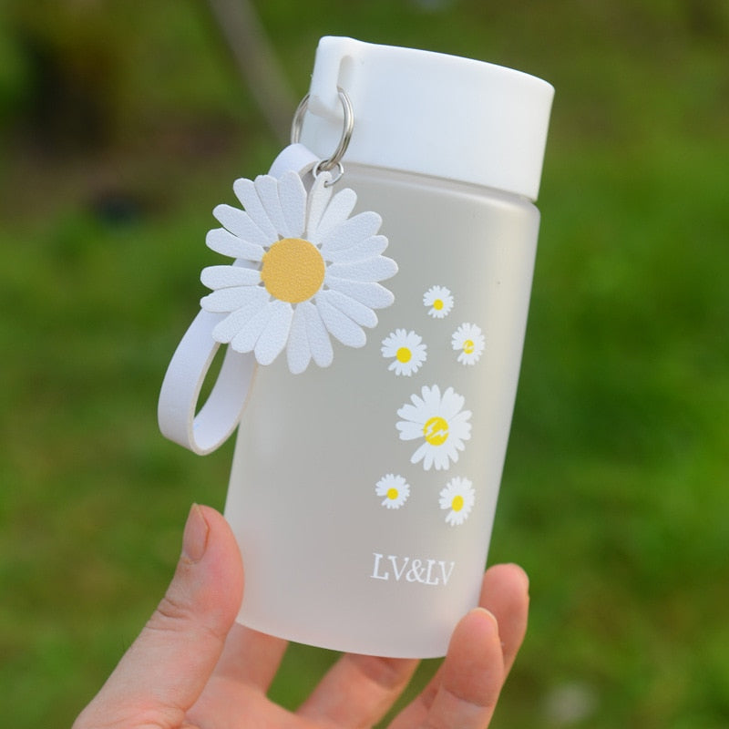 【美国仓】500ml Daisy可爱水瓶 BPA创意磨砂水瓶 带绳便携式饮料器旅行茶杯